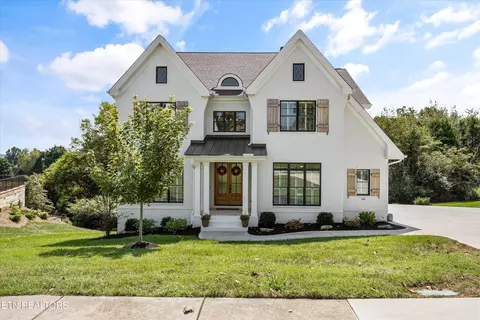 533 Lone Willow Dr, Knoxville, TN 37934
