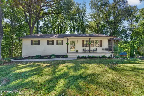 2408 Alberta Dr, Knoxville, TN 37920
