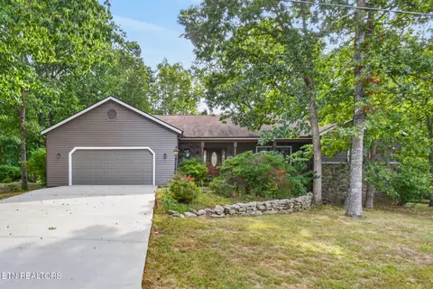 31 Kingsboro Ln, Crossville, TN 38558
