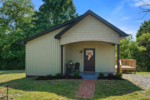 33 Melrose Ave, Englewood, TN 37329