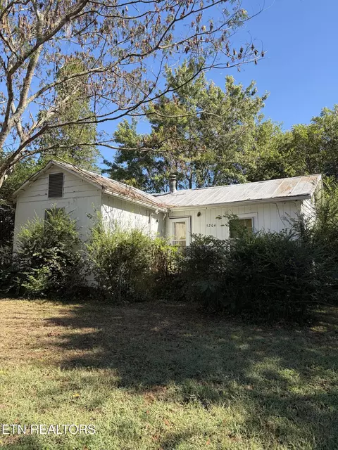 5204 Murphy Rd, Knoxville, TN 37918