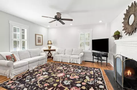 Living - 1905 Spring St, Powell, TN 37849 photo 1 of 2