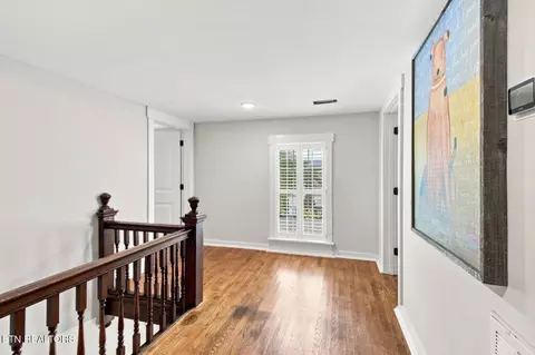 Entry Way - 1905 Spring St, Powell, TN 37849 photo 4 of 4