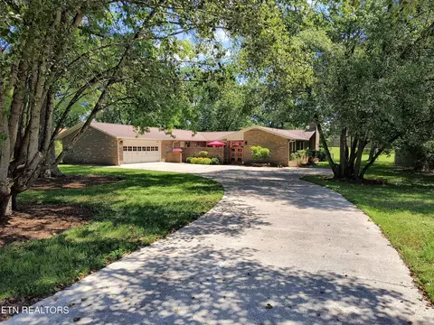 100 Antioch Dr, Oak Ridge, TN 37830