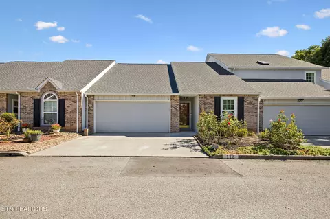116 Confederacy Cir, Farragut, TN 37934