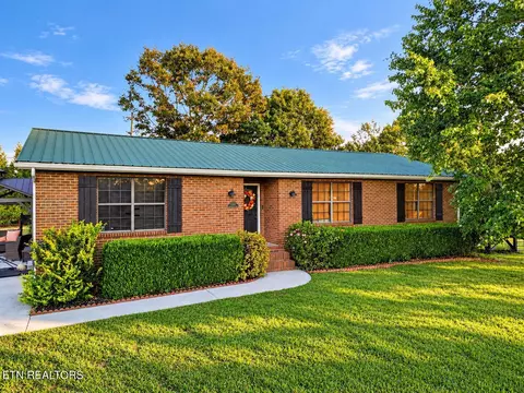 5344 Cedar Church Ln, Greenback, TN 37742