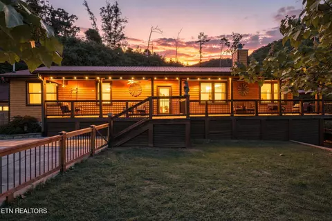 2029 Windy Ln, Sevierville, TN 37876