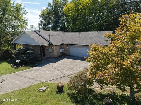 Exterior - 8325 Sharp Rd, Powell, TN 37849 photo 14 of 14