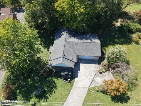 View/Area - 8325 Sharp Rd, Powell, TN 37849 photo 1 of 2