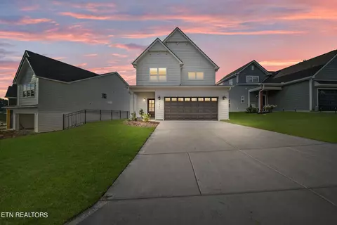 1621 Spring Berry Ln, Knoxville, TN 37924