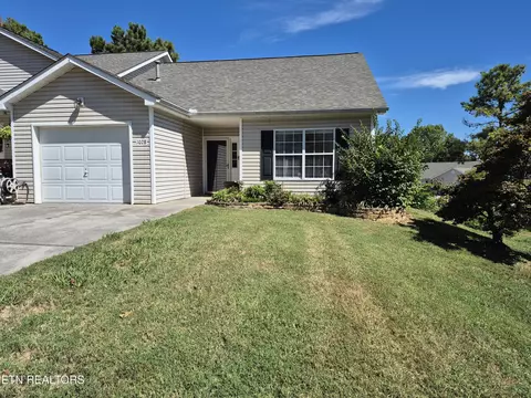 1028 Ashley Michelle Ct, Knoxville, TN 37934