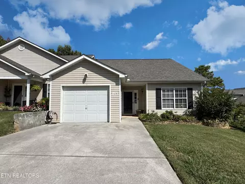 1028 Ashley Michelle Ct, Knoxville, TN 37934