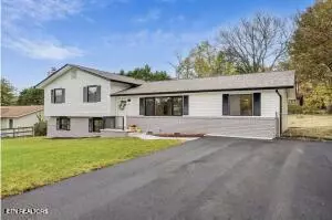 6741 Heatherbrook Dr, Knoxville, TN 37931