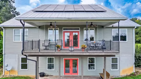 1090 Shell Rd, Jonesborough, TN 37659