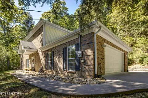 154 Glassboro Dr, Oak Ridge, TN 37830