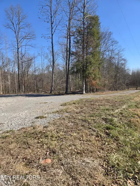 1434 Catoosa Rd, Wartburg, TN 37887