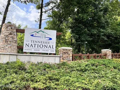 160 Flip Flop Way, Loudon, TN 37774