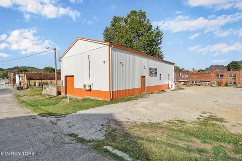 Undisclosed, Harriman, TN 37748
