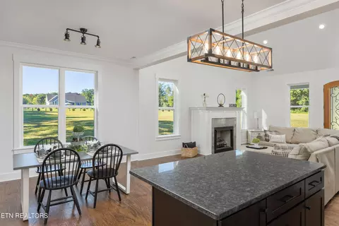 Dining - 159 Mila Mae, Ocoee, TN 37361 photo 1 of 2