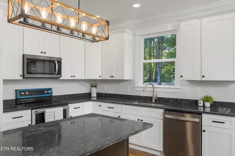 Kitchen - 159 Mila Mae, Ocoee, TN 37361 photo 2 of 2