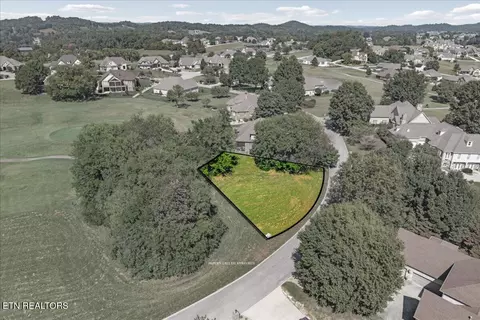 228 Osprey Cir, Vonore, TN 37885