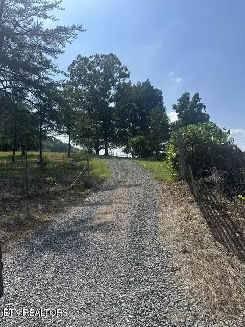 2045 Holiness Hollow Rd, Ewing, VA 24248 photo 15