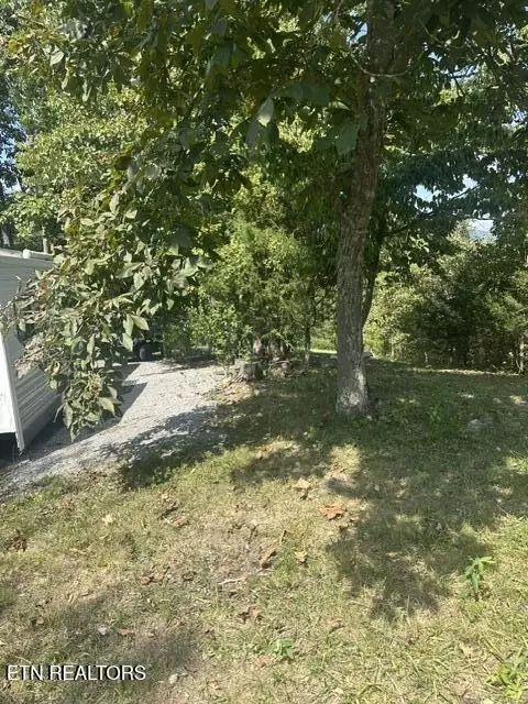 2045 Holiness Hollow Rd, Ewing, VA 24248 photo 7