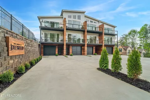 637 Idlewood Ln #1-4, Knoxville, TN 37923