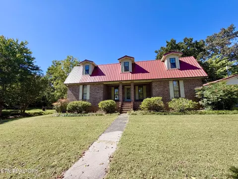 135 Tipton Myers Dr, Maryville, TN 37804