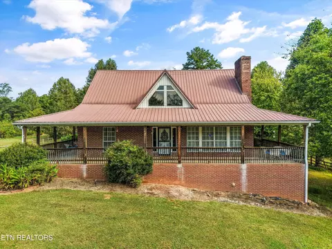 2418 Tipton Loop Rd, Maryville, TN 37803