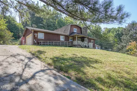 230 White Pine Ln, Rockford, TN 37853