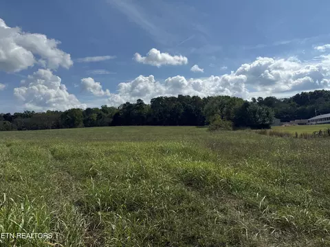 21340 Martel Rd, Lenoir City, TN 37772