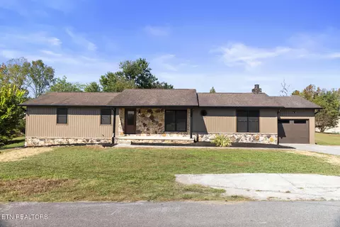 130 3rd St, Rockwood, TN 37854
