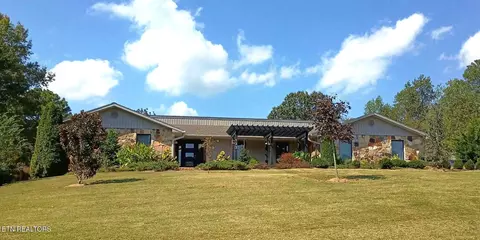 133 Baltimore Dr, Oak Ridge, TN 37830