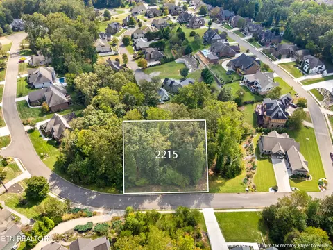 2215 Viewcrest Ln, Knoxville, TN 37932