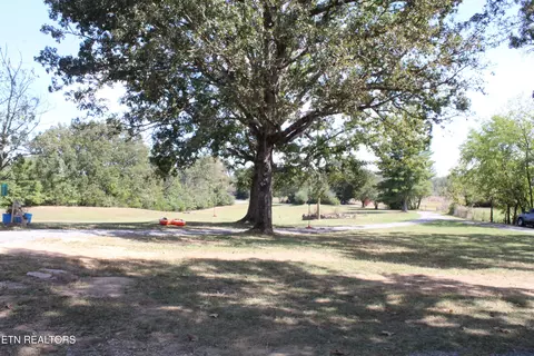 Exterior - 4121 Old Moss Rd, Baxter, TN 38544 photo 7 of 10