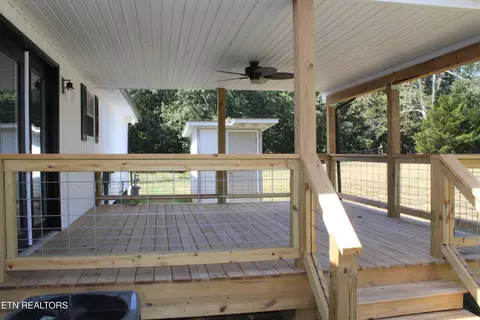 Exterior - 4121 Old Moss Rd, Baxter, TN 38544 photo 6 of 10