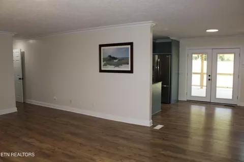 Living - 4121 Old Moss Rd, Baxter, TN 38544 photo 3 of 3