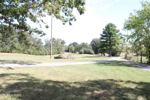 Exterior - 4121 Old Moss Rd, Baxter, TN 38544 photo 9 of 10