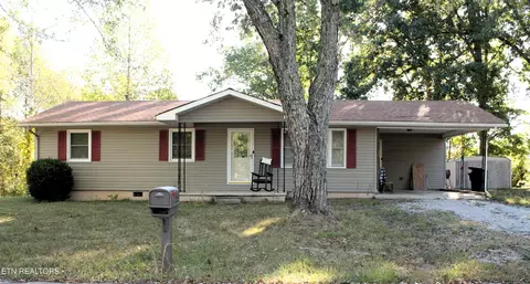 2215 Meadowview Dr, Jamestown, TN 38556