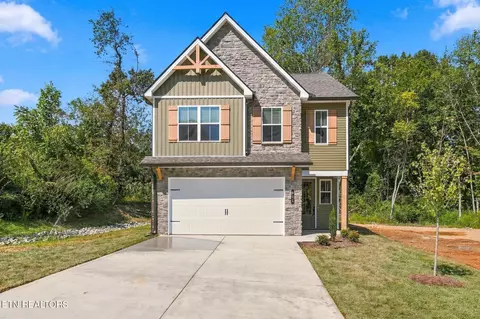 611 8th Ave, Lenoir City, TN 37771