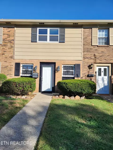 7041 Traditional Dr, Knoxville, TN 37909