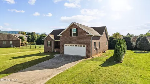 364 Lee Lambert Rd, Maryville, TN 37803