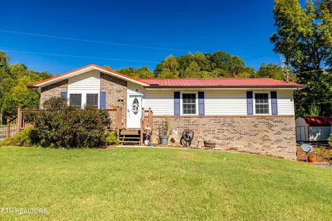 Exterior - 168 Batley Loop Rd, Clinton, TN 37716 photo 2 of 10