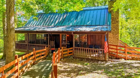 1840 Oakwood Rd, Walland, TN 37886