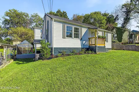 3424 Feathers St, Knoxville, TN 37920