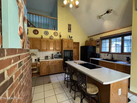 Kitchen - 2961 Forge Ridge Rd, Harrogate, TN 37752 photo 5 of 5