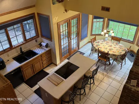 Kitchen - 2961 Forge Ridge Rd, Harrogate, TN 37752 photo 4 of 5