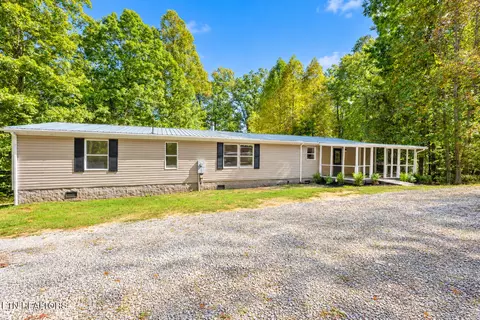 5903 Omega Dr, Tallassee, TN 37878