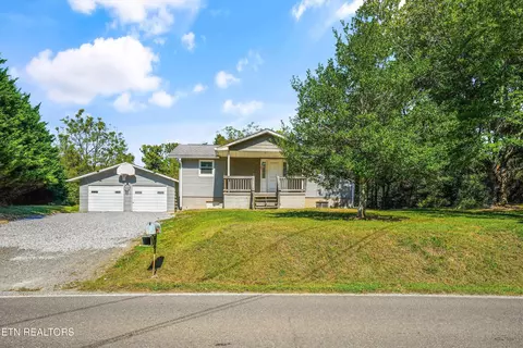 1832 Amherst Rd, Knoxville, TN 37909